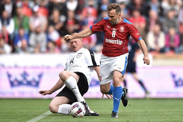 Karel Poborský (vpravo) a Jörg Albertz během setkání fotbalových legend v pražském Edenu.