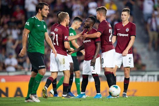 Fotbalisté Sparty Praha (zleva): Martin Hašek, Guélor Kanga, Adam Hložek a Ladislav Krejčí oslavují gól na 3:0 během utkání 4. kola Fortuna ligy s Příbramí.