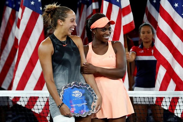 Americká tenistka Sloane Stephensová porazila v dnešním jednoznačném finále US Open krajanku Madison Keysovou 6:3 a 6:0 a vyhrála první grandslamový turnaj v kariéře. Po finále se nakonec smály obě tenistky.