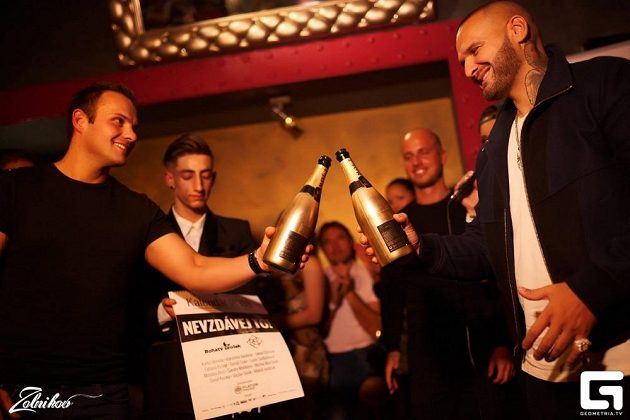 Křest kalendář Bohatý sirotek. Boxer Štěpán Horváth a Rytmus.