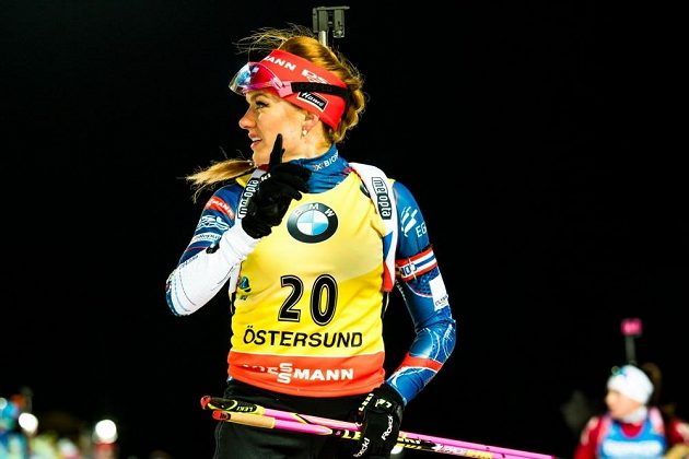 Gabriela Koukalová během vytrvalostního závodu v Östersundu.
