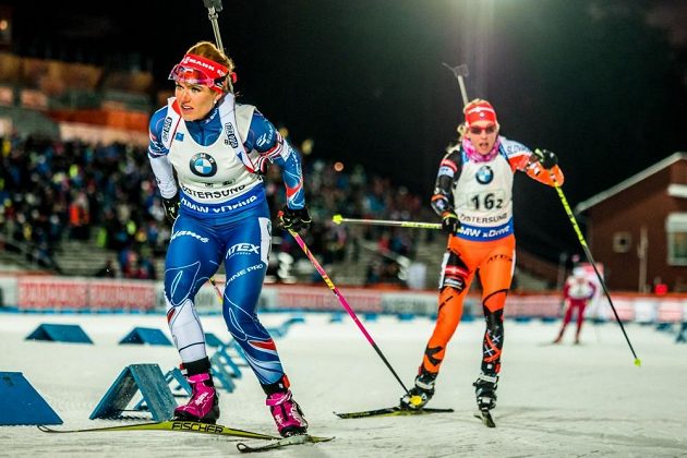 Gabriela Koukalová během závodu smíšených štafet v Östersundu.