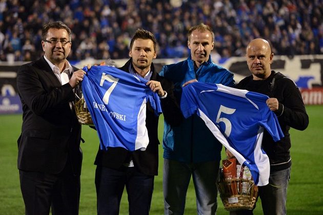 Bývalý hráči Baníku Ostrava Marek Jankulovski (uprostřed) a René Bolf se rozloučili fanoušky Baníku Ostrava před utkáním Gambrinus ligy mezi FC Baník Ostrava a AC Sparta Praha.