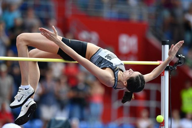 Ruská výškařská hvězda Maria Lasickeneová skočila na Zlaté tretře v Ostravě 206 cm, svůj nejlepší letošní světový výkon posunula o čtyři centimetry.