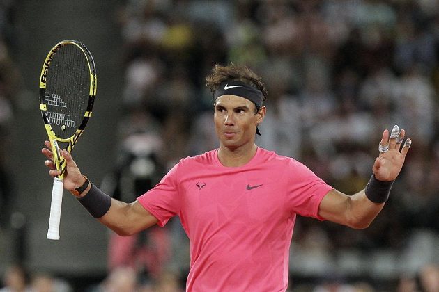 Rafael Nadal s Rogerem Federerem odehráli exhibiční zápas na fotbalovém stadionu v Kapském městě.