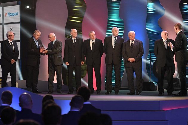 Tým házenkářů, mistrů světa z roku 1967, byl zařazen mezi české sportovní legendy.