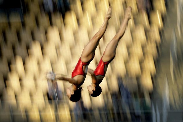 Čínské skokanky Čchen Žuo-lin a Liou Chuej-sia získaly zlato v soutěži synchro z desetimetrové věže.