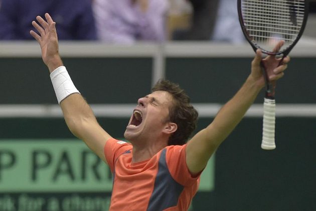 Dobojováno! Robin Haase zajistil v Ostravě třemi body postup Nizozemska na finálový turnaj Davis Cupu.