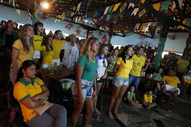 Brazilští fanoušci sledovali úvodní vystoupení domácího výběru na mistrovství světa nejen na stadiónu.