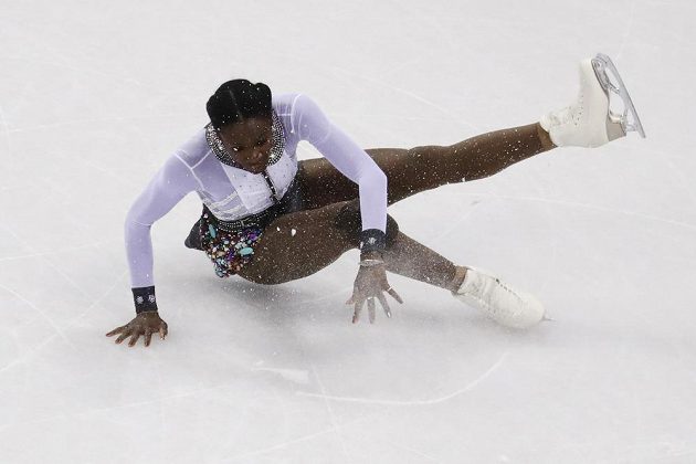 Francouzka Mae Berenice Meiteová během volné jízdy olympijského závodu krasobruslařek.