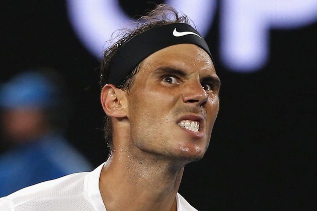Španělský tenista Rafael Nadal semifinále Australian Open hodně prožíval. Nakonec vyhrál a zahraje si o titul.