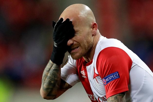 Slávista Miroslav Stoch vstřebává zklamání po prohře s Astanou v Evropské lize.