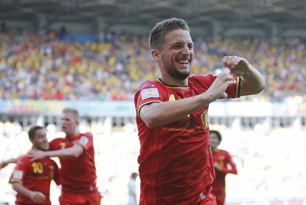 Střídající Dries Mertens pozvedl belgickou ofenzivu a nakonec zaznamenal vítězný gól v souboji s Alžírskem.
