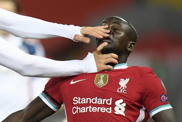 Sadio Mané del Liverpool durante el partido de Liga de Campeones con el Bérgamo.