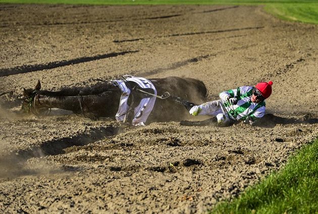 The fall of Josef Bartoš from the horse Theophilos on the Extended Taxis ditch.