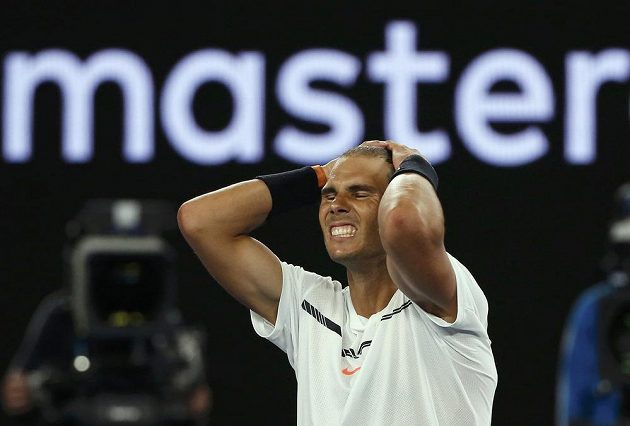 Španělský tenista Rafael Nadal postoupil do finále Australian Open. Vyhrál nad Bulharem Grigorem Dimitrovem a neskrýval radost.