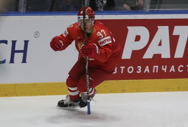 Nikita Gusev se raduje z vedoucího gólu sborné