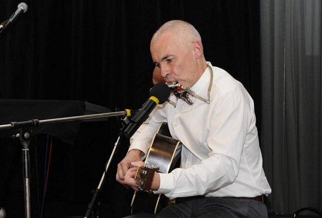 Volejbalový kouč a funckionář Zdeněk Haník se na vyhlášení představil v roli bluesmana.