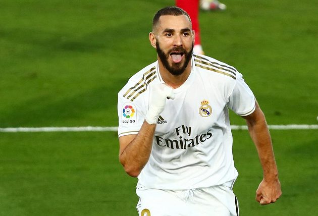 Karim Benzema posunul Real k titulu. Raduje se z gólu v utkání s Villarrealem.