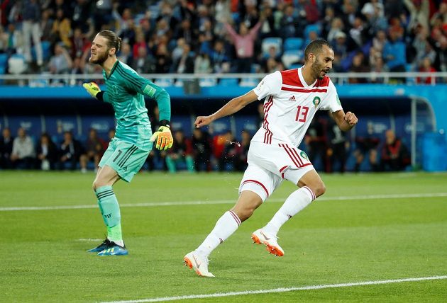 Marocký fotbalista Chalid Butaíb se raduje, vstřelil gól na mistrovství světa do sítě Španělska.