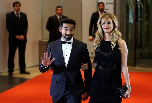 Na svatbu fotbalové hvězdy Lea Messiho přišel i jeho krajan Ezequiel Lavezzi s partnerkou.