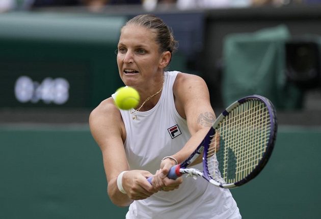 Karolína Plíšková in the semifinals of Wimbledon against Aryna Sabalenková from Belarus. 