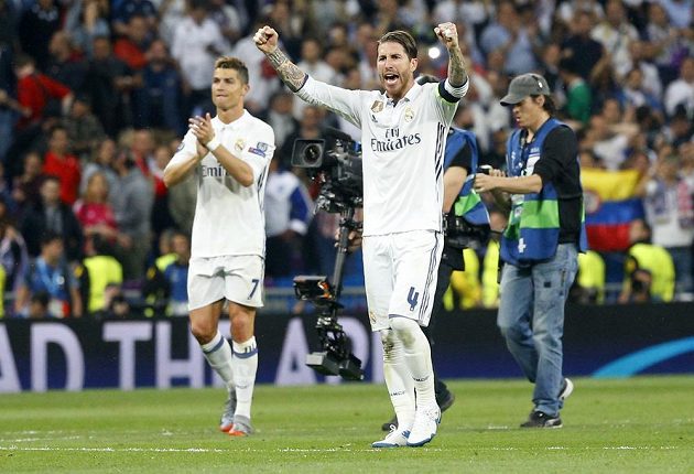 Radost v podání Bílého baletu. Real Madrid vyhrál díky hattricku Cristiana Ronalda úvodní semifinále Ligy mistrů nad Atlétikem 3:0.