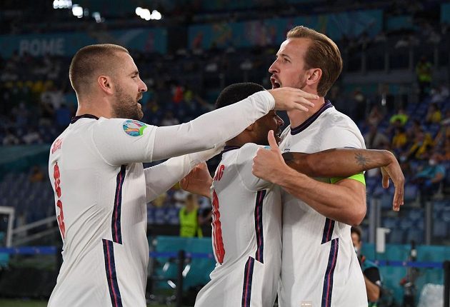Fotbalisté Anglie skvěle rozehráli čtvrtfinále EURO proti Ukrajině. Brzy slavili vedoucí gól, mezi střelce se zapsal Harry Kane.