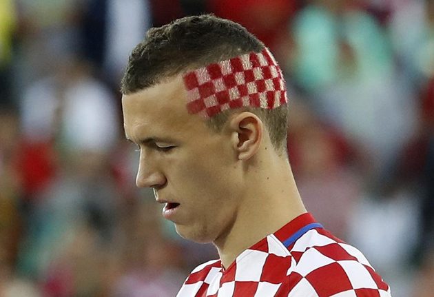 Chorvat Ivan Perišič vyrukoval do osmifinále ME proti Portugalsku s novým účesem.
