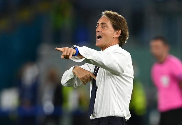 Italy coach Roberto Mancini during the duel with Switzerland at EURO.