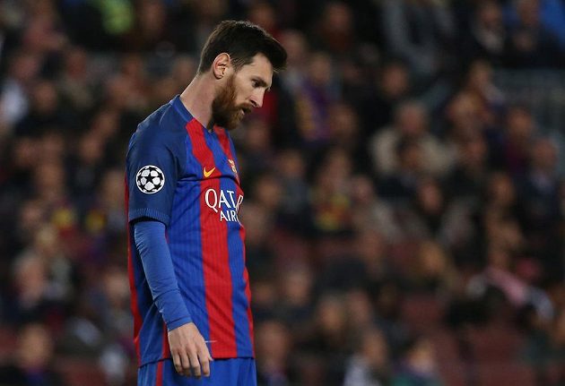 Barcelonský Lionel Messi a jeho zklamání během odvetného čtvrtfinále Ligy mistrů s Juventusem.