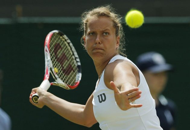 Barbora Záhlavová-Strýcová postoupila poprvé v kariéře do čtvrtfinále Wimbledonu.