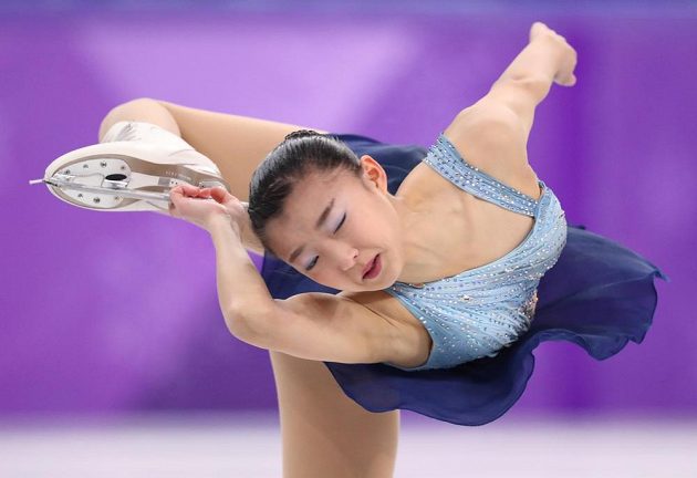 Japonka Kaori Sakamotová předvedla na olympiádě parádní krátký program, dostala hodnocení 73,18.