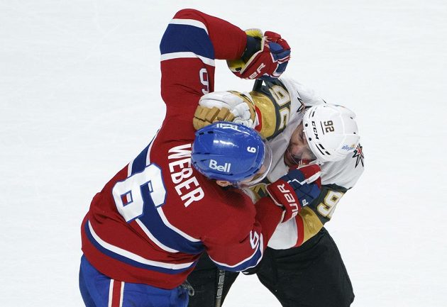 Český hokejista Tomáš Nosek v dresu Vegas Golden Knights se pustil v semifinále NHL do ostrého střetu. Jeho protivníkem byl Shea Weber z Montrealu Canadiens.