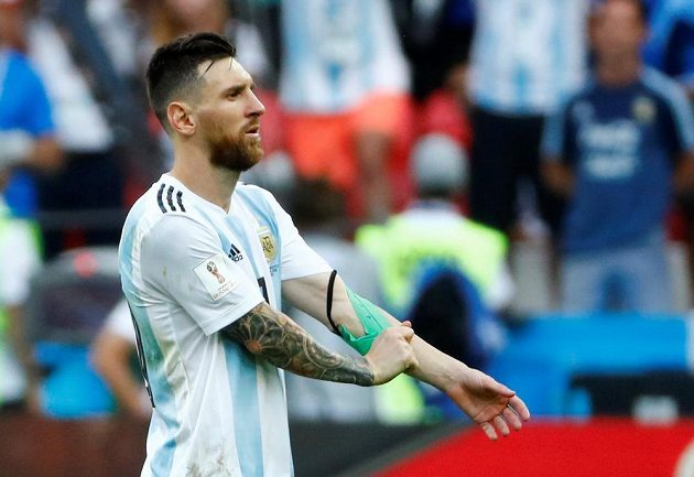 Argentina na MS 2018 dohrála v osmifinále. Fanoušci konec oplakali, zklamaný byl jistě i Lionel Messi, lídr národního týmu.