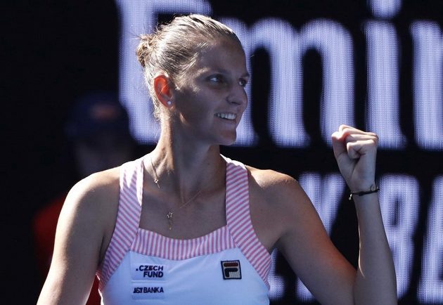 Dobojováno! Karolína Plíšková se raduje po výhře na Španělkou Garbiňe Muguruzaovou.