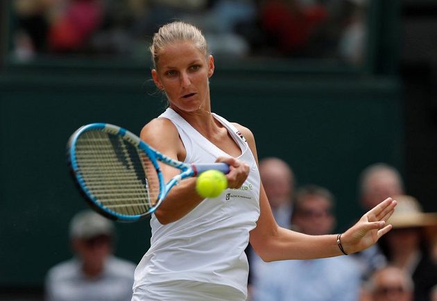Karolína Plíšková předvedla ve druhém kole Wimbledonu proti Viktorii Azarenkové skvělý výkon a poprvé v kariéře je ve třetím kole