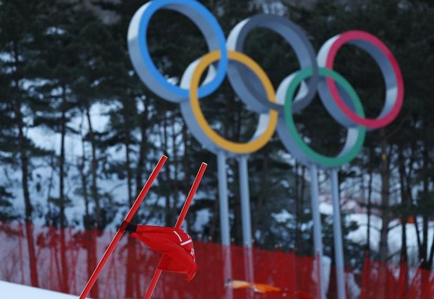 V hlavní roli je na olympiádě často počasí. Kvůli silnému větru byl odložen závod obřího slalomu žen, stejně jako byl posunut začátek finále slopestylu snowboardistek.