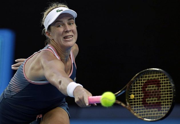 Ruská tenistka Anastasia Pavljučenkovová nestačila ve čtvrtfinále na americkou senzaci Australian Open Danielle Collinsovou z USA.