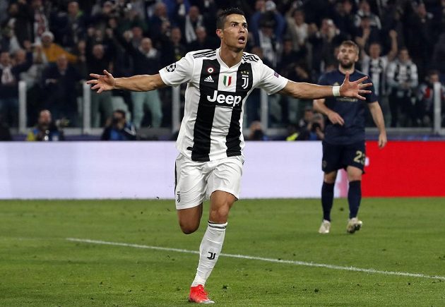 Ronaldo slaví. Hvězdný CR7 dal gól a Juventus vedl v Lize mistrů nad Manchesterem United 1:0.