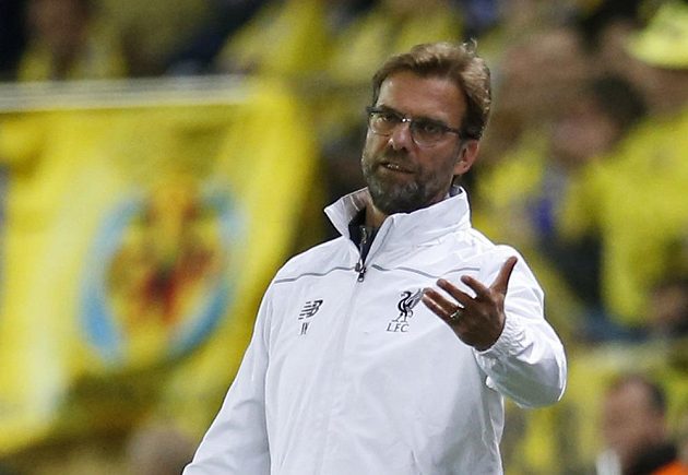 Trenér Liverpoolu Jürgen Klopp během úvodního semifinále Evropské ligy s Villarrealem.