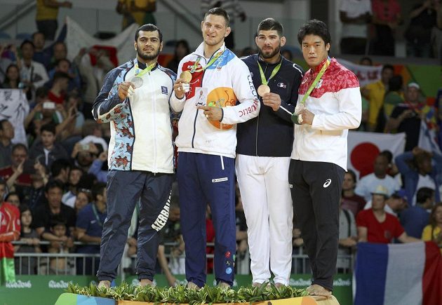 Olympijští medailisté v judu v kategorii do 100 kg (zleva) Elmar Gasimov, Lukáš Krpálek, Cyrille Maret a Ryunosuke Haga.