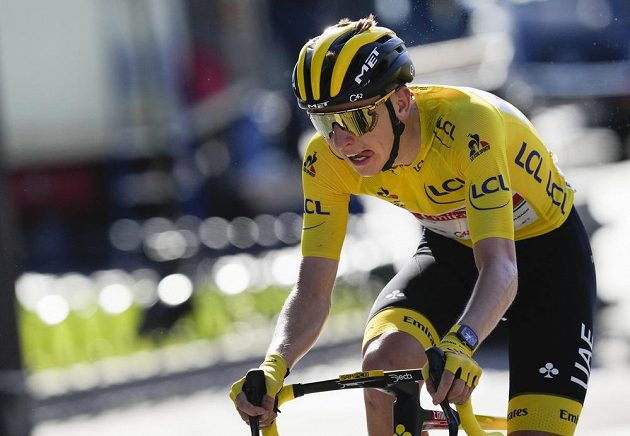 Slovinský cyklista Tadej Pogačar suverénně obhájil vítězství na Tour de France.