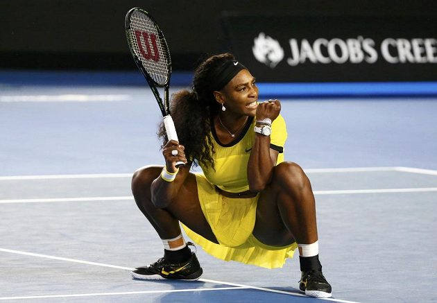 Americká tenistka Serena Williamsová se raduje uz postupu do finále Australian Open.