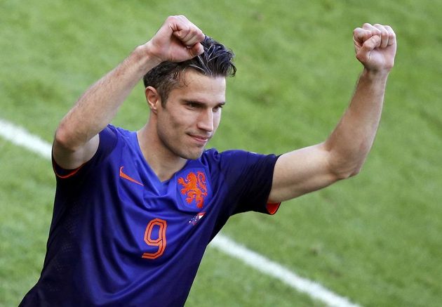 Kanonýr Robin van Persie se raduje. Nizozemsku přispěl dalším gólem na MS k výhře nad Austrálií.