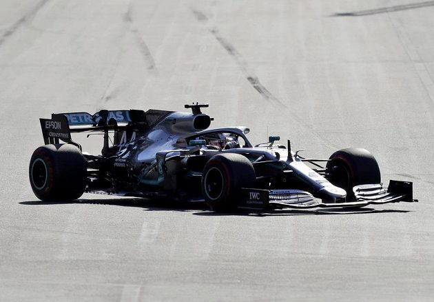 Pilot mercedesu Lewis Hamilton během Velké ceny Ázerbájdžánu.