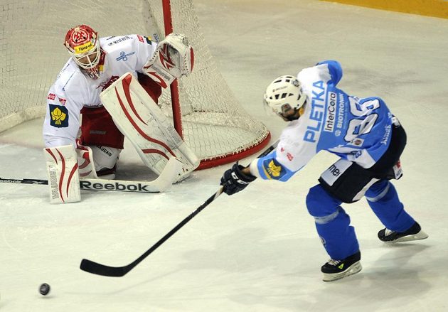 Na třiceckého brankáře Šimona Hrubce si plzeňští hokejisté tentokrát nepřišli. Nepřekonal ho ani Václav Pletka.