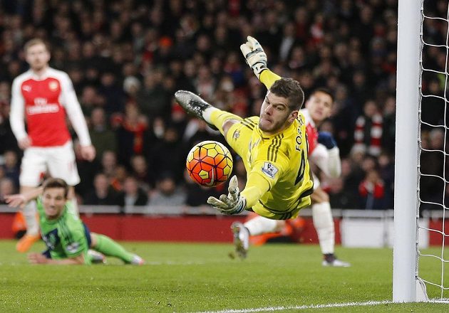 Brankář Southamptonu Fraser Forster zlikvidoval všechny šance fotbalistů Arsenalu.