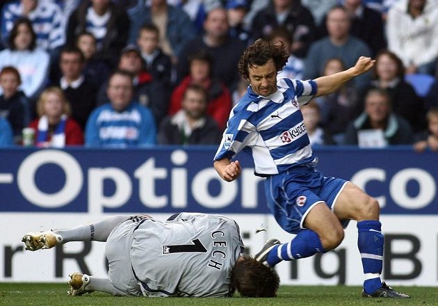 V říjnu 2006 v zápase proti Readingu odchytal Čech jen dvacet vteřin. Hned v začátku zápasu se totiž vrhl po balónu. Byl u něho sice dřív, ale Ir Stephen Hunt souboj zbytečně dohrál a kolenem gólmanovi způsobil frakturu lebky.