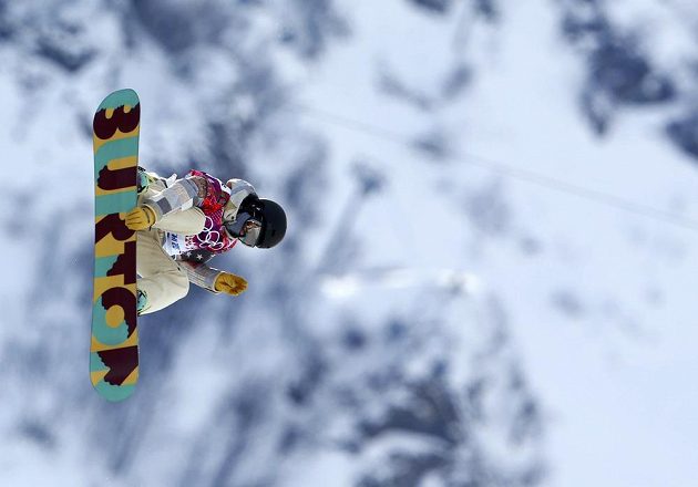 Američanka Kelly Clarková předvedla při kvalifikaci snowboardistek v U-rampě parádní jízdu.